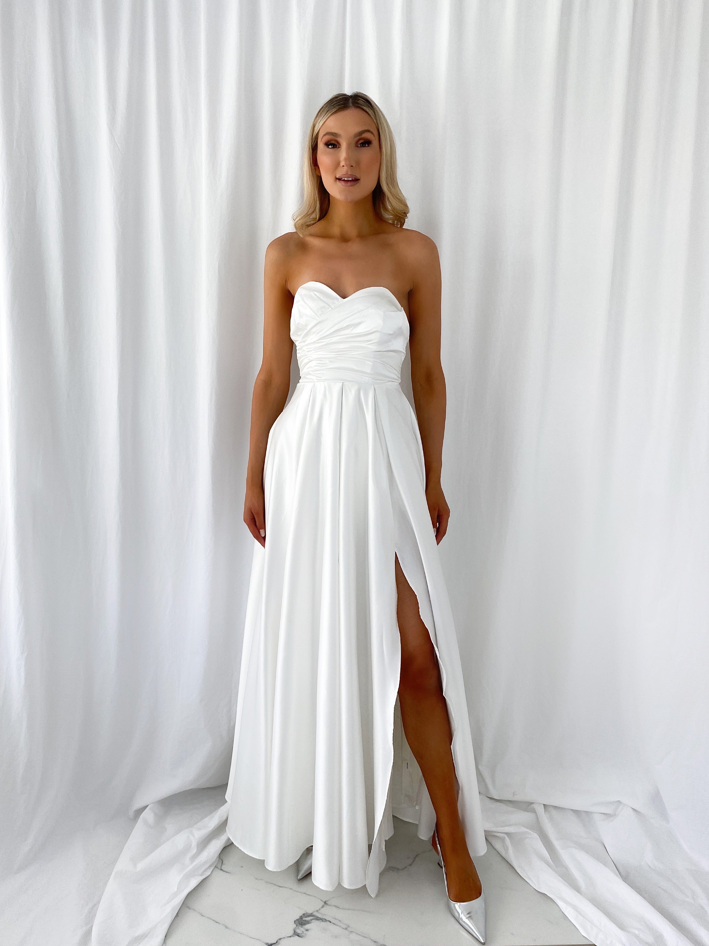 Teresa Off The Shoulder Maxi Dress - White